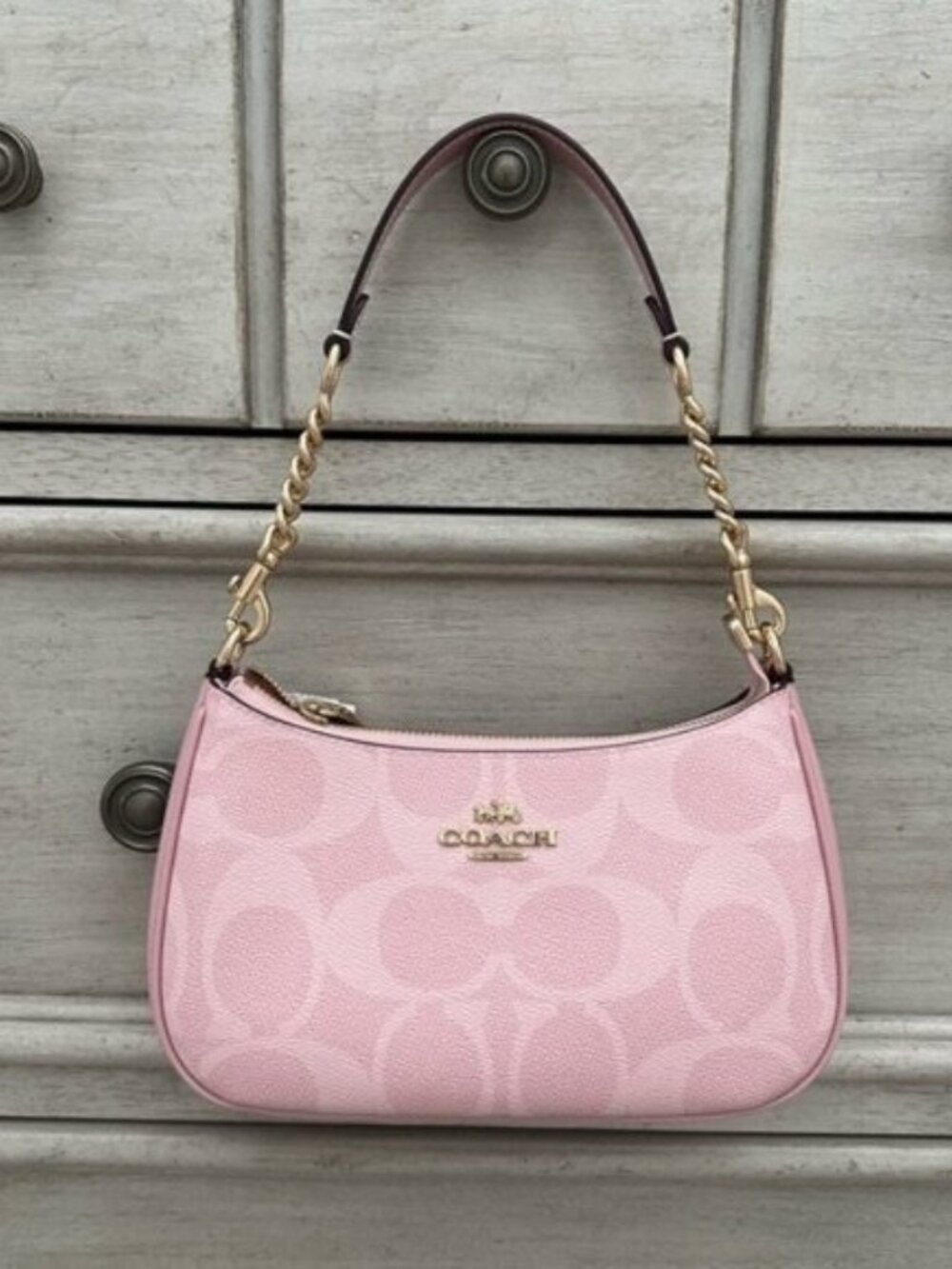 COACH Teri Shoulder Bag In Signature Canvas CAL51